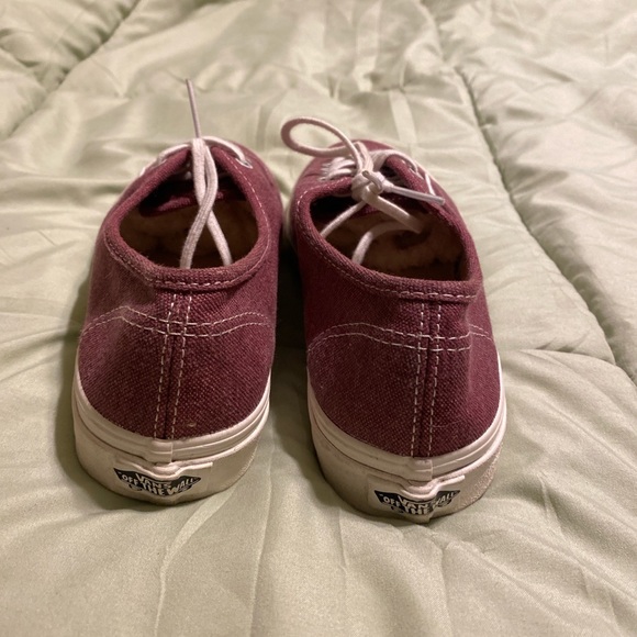 Vans - Picture 4 of 5